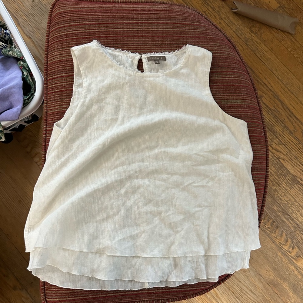 Lila P Elegant White Sleeveless Top with back interest size medium